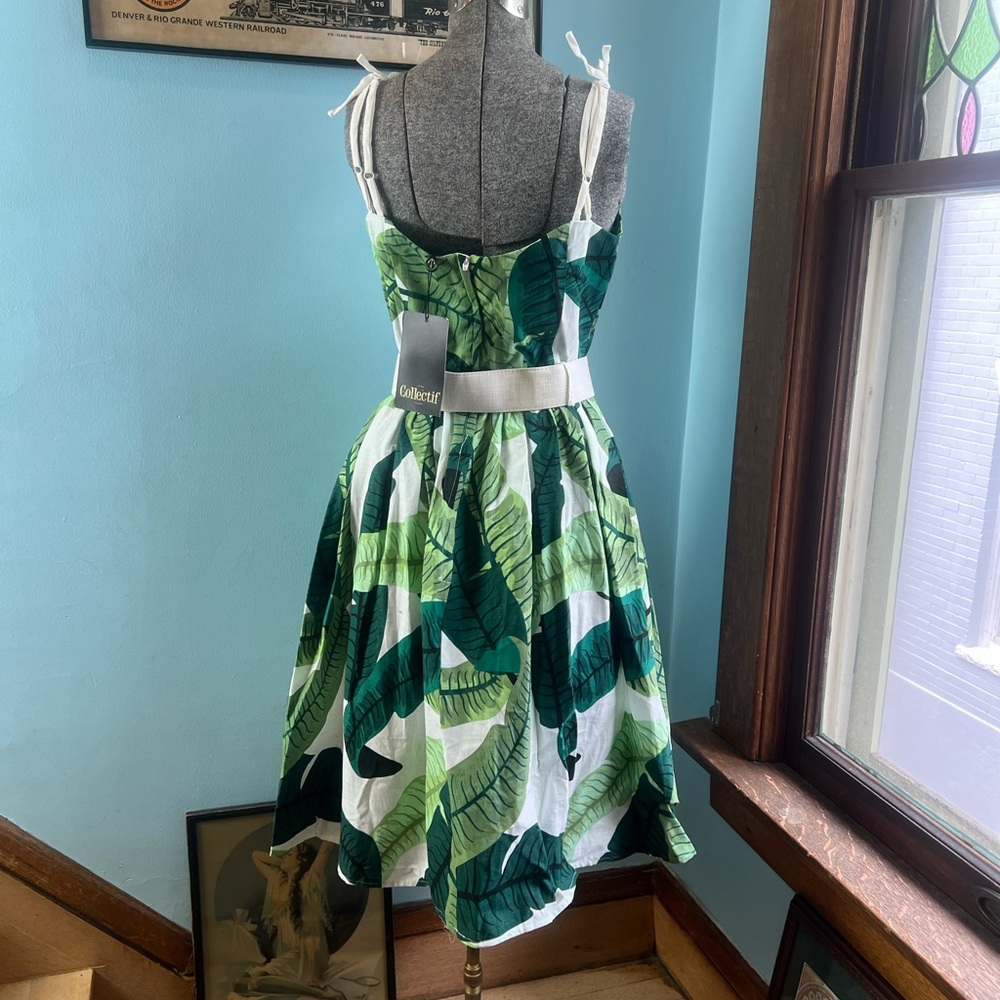 Collectif Mainline Jade Banana Leaf swing dress - Picture 7 of 13
